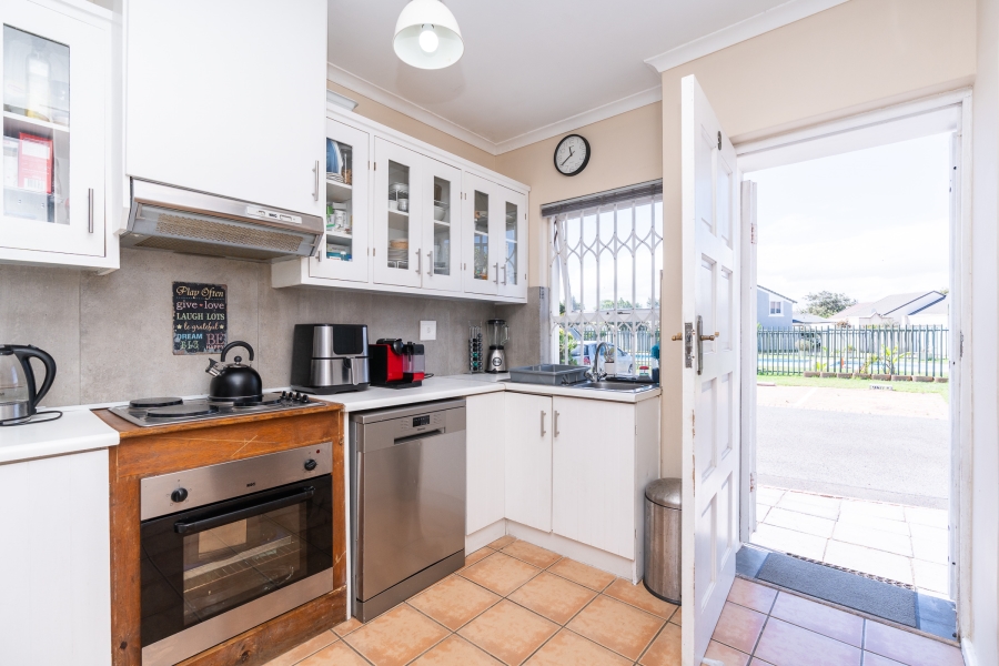 2 Bedroom Property for Sale in Thornton Western Cape